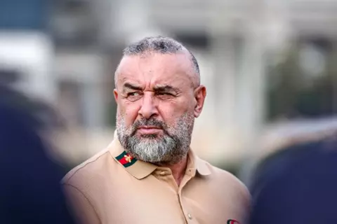 بعد تجربة مودرن سبورت.. عبد الحق بن شيخة مدرباً لاتحاد العاصمة الجزائري رسمياً